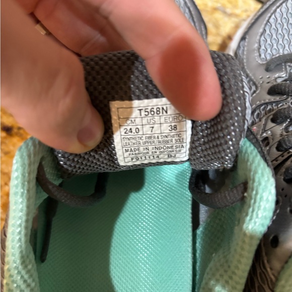 ASICS Gel Flux 2 size 7 - Picture 6 of 9